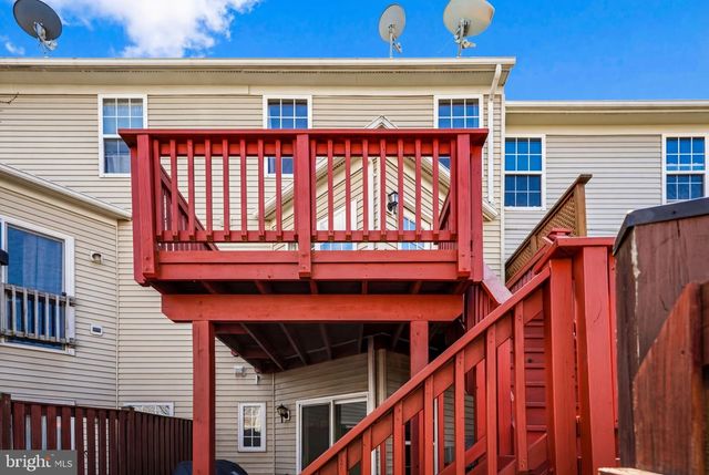 42996 ASTELL ST, Chantilly, VA 20152