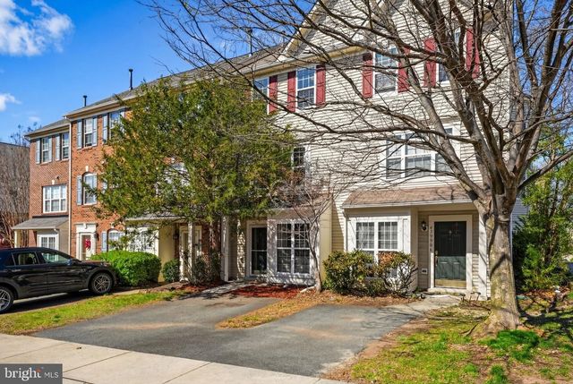 42996 ASTELL ST, Chantilly, VA 20152