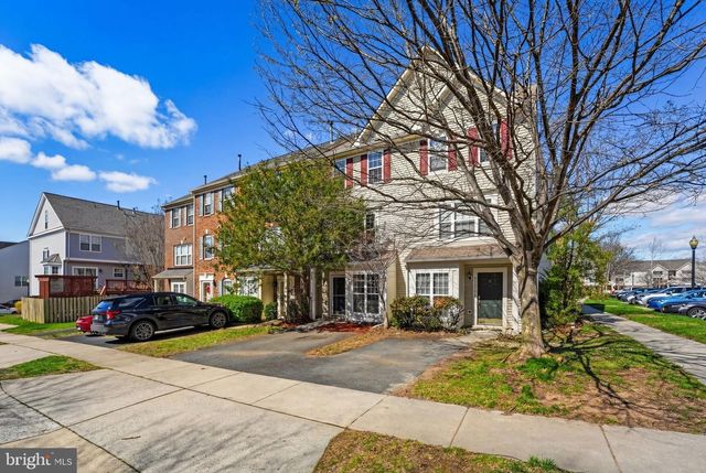 42996 ASTELL ST, Chantilly, VA 20152