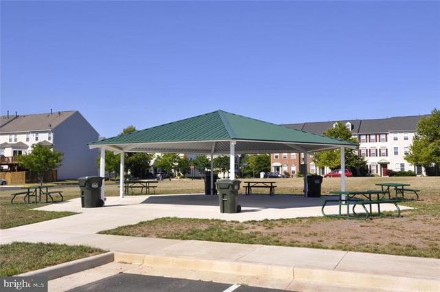 42996 ASTELL ST, Chantilly, VA 20152