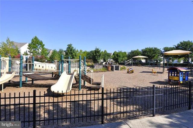 42996 ASTELL ST, Chantilly, VA 20152