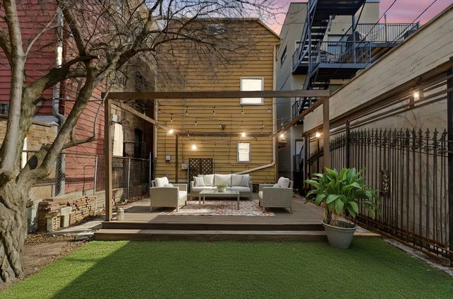 822 N Wood Street, Chicago, IL 60622