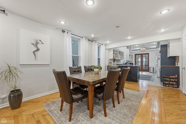 822 N Wood Street, Chicago, IL 60622