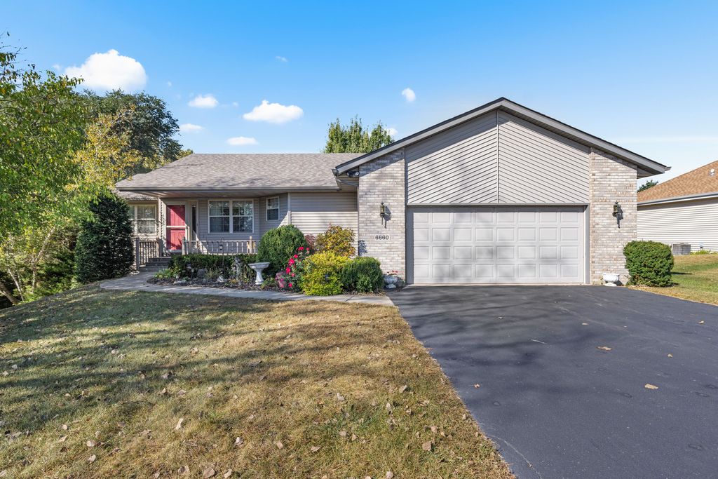 6660 Louden Drive, Loves Park, IL 61111