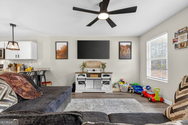 125 Red Oak Drive, Barnesville, GA 30204