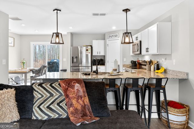 125 Red Oak Drive, Barnesville, GA 30204