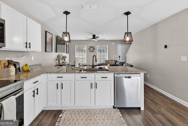 125 Red Oak Drive, Barnesville, GA 30204