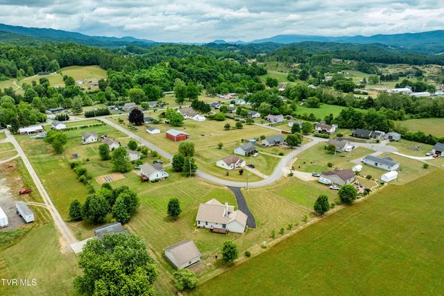 313 Lily Lane, Mountain City, TN 37683