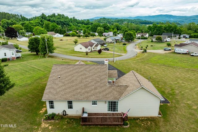 313 Lily Lane, Mountain City, TN 37683