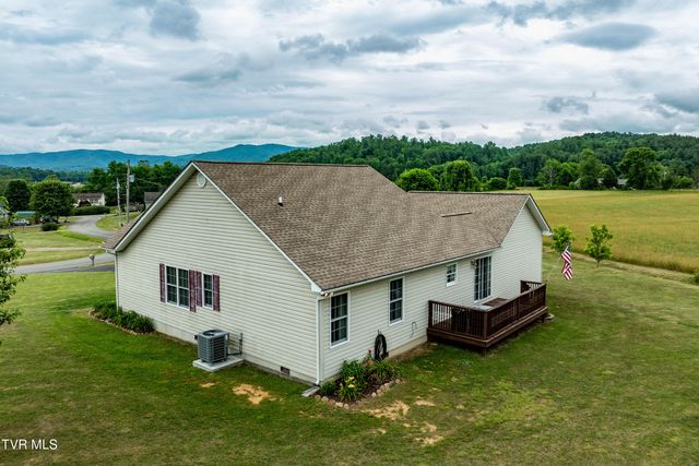 313 Lily Lane, Mountain City, TN 37683