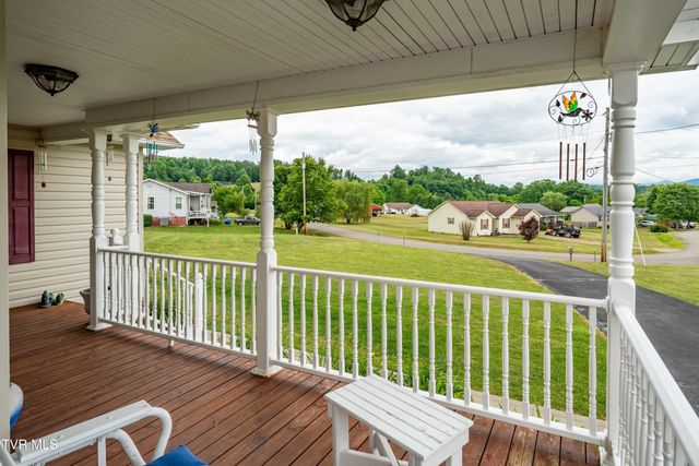 313 Lily Lane, Mountain City, TN 37683