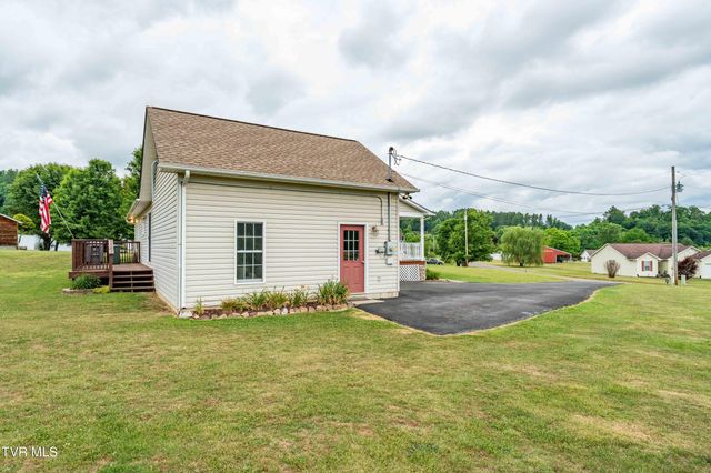 313 Lily Lane, Mountain City, TN 37683