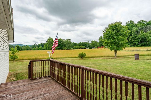 313 Lily Lane, Mountain City, TN 37683
