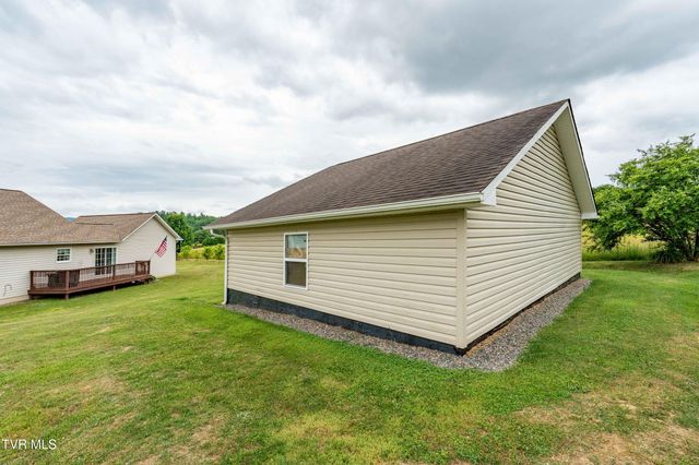 313 Lily Lane, Mountain City, TN 37683
