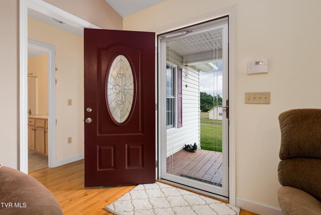 313 Lily Lane, Mountain City, TN 37683