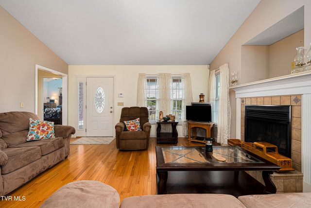 313 Lily Lane, Mountain City, TN 37683