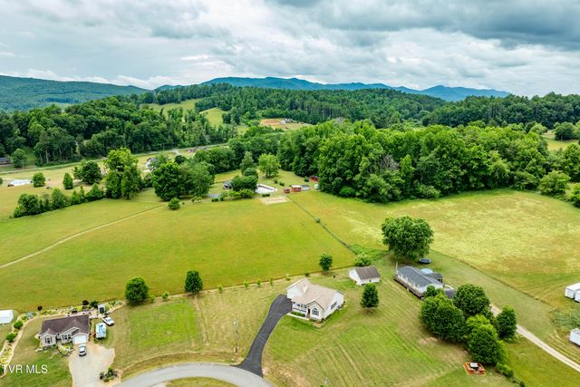 313 Lily Lane, Mountain City, TN 37683