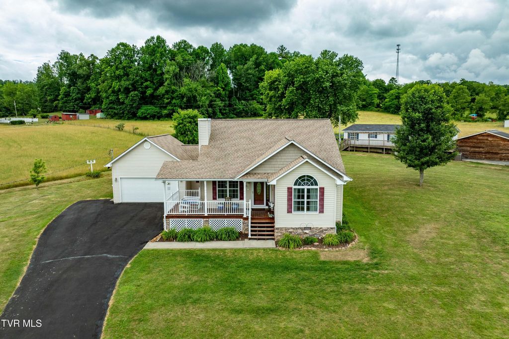 313 Lily Lane, Mountain City, TN 37683