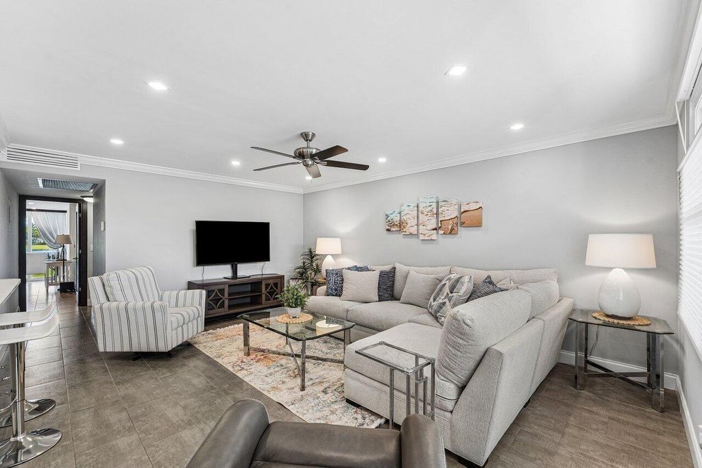 1027 Farnham O 1027, Deerfield Beach, FL 33442