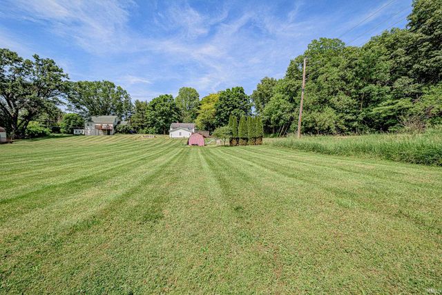 9100 E 500 S, Wolcottville, IN 46795