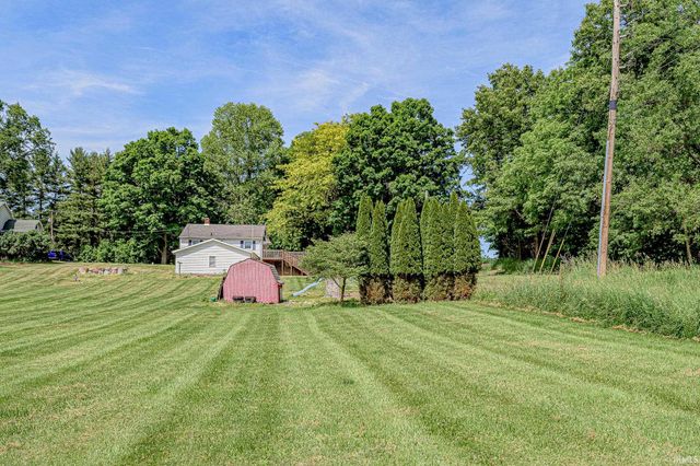 9100 E 500 S, Wolcottville, IN 46795