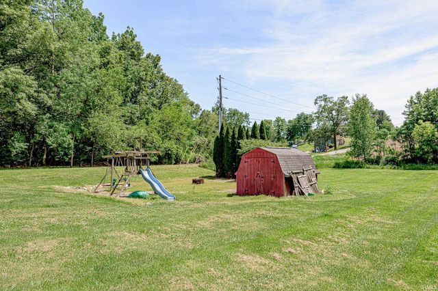 9100 E 500 S, Wolcottville, IN 46795