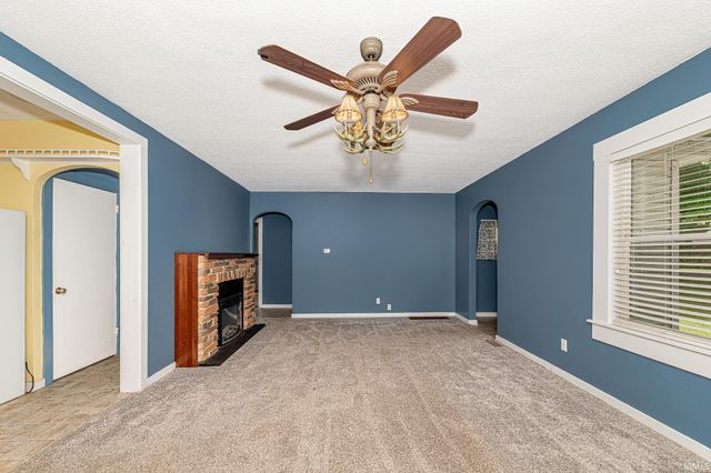 9100 E 500 S, Wolcottville, IN 46795