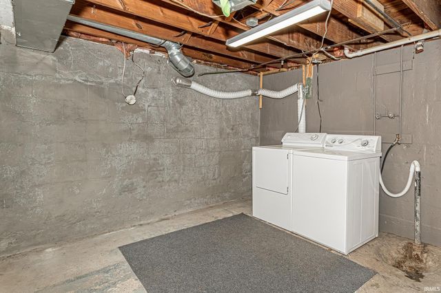 9100 E 500 S, Wolcottville, IN 46795