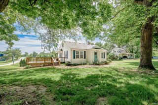 9100 E 500 S, Wolcottville, IN 46795