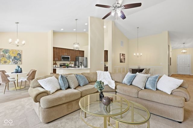 9713 Timberbrooke Boulevard, Mccordsville, IN 46055