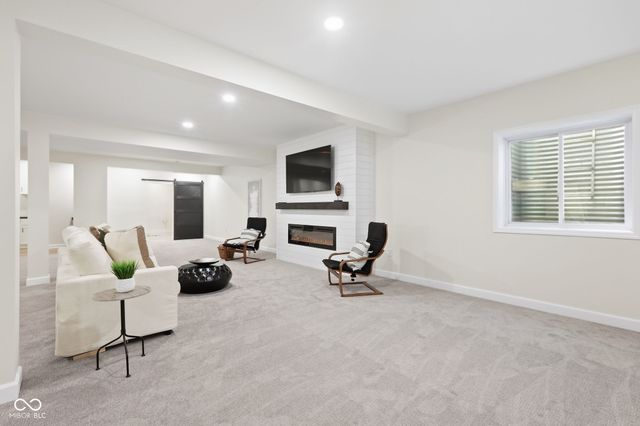 9713 Timberbrooke Boulevard, Mccordsville, IN 46055