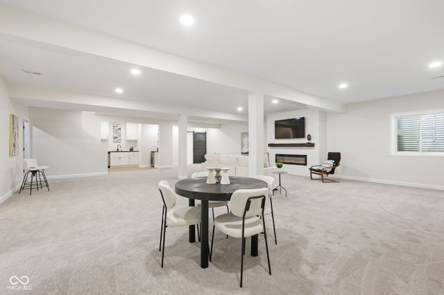 9713 Timberbrooke Boulevard, Mccordsville, IN 46055