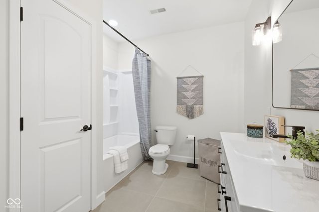 9713 Timberbrooke Boulevard, Mccordsville, IN 46055