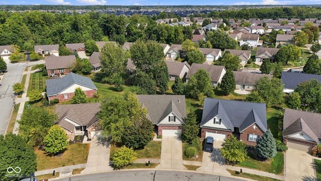 9713 Timberbrooke Boulevard, Mccordsville, IN 46055