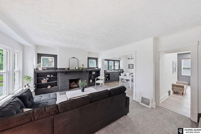 2851 Bauman Avenue, Omaha, NE 68112