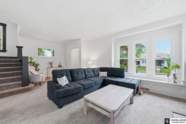 2851 Bauman Avenue, Omaha, NE 68112