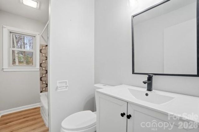 5326 Dolphin Lane, Charlotte, NC 28215