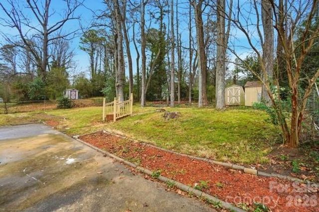 5326 Dolphin Lane, Charlotte, NC 28215