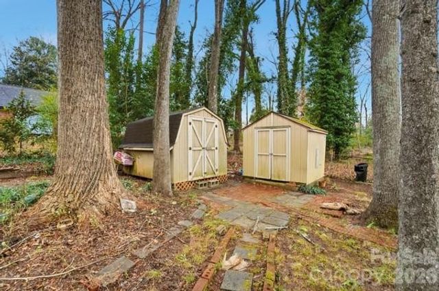 5326 Dolphin Lane, Charlotte, NC 28215