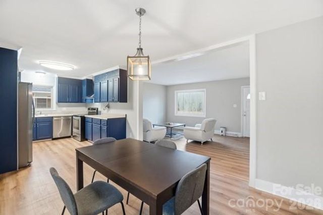 5326 Dolphin Lane, Charlotte, NC 28215