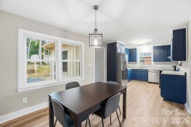 5326 Dolphin Lane, Charlotte, NC 28215