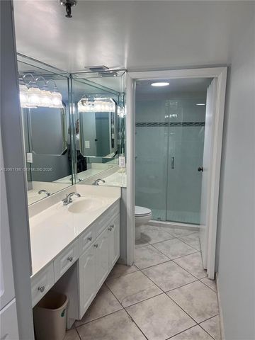 2625 Collins Ave 1101, Miami Beach, FL 33140