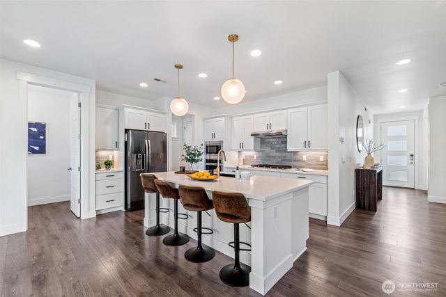 20803 9th Place W, Lynnwood, WA 98036