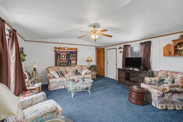 2459 Black Oak Ridge Road, Sevierville, TN 37876