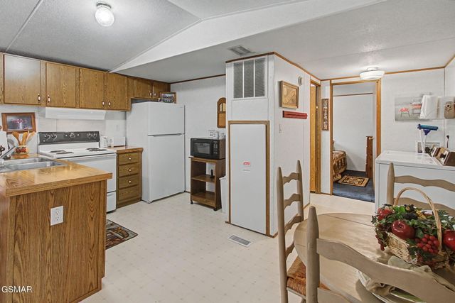 2459 Black Oak Ridge Road, Sevierville, TN 37876