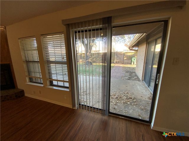 2429 Canyon Creek Drive, Temple, TX 76502