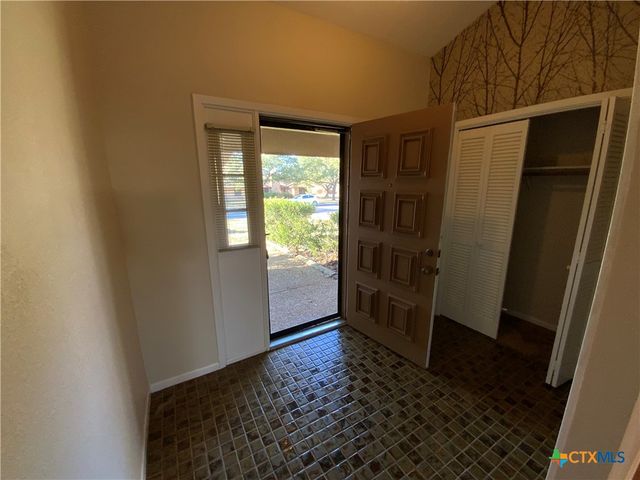 2429 Canyon Creek Drive, Temple, TX 76502