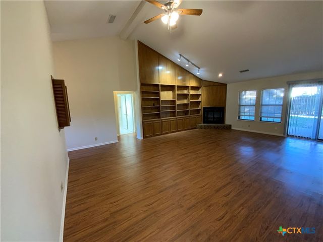 2429 Canyon Creek Drive, Temple, TX 76502