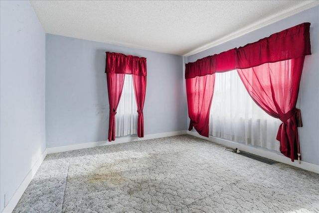 1409 Parkway Avenue, Cedar Falls, IA 50613