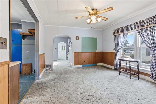 1409 Parkway Avenue, Cedar Falls, IA 50613